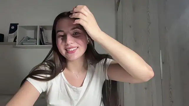 rubymoonv Show in webcam