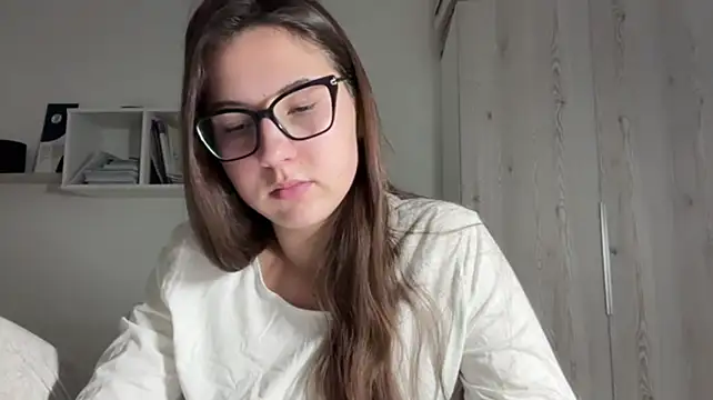 Show modela rubymoonv na web-kameri