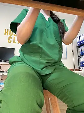 secretly_masturbating Show Webcam