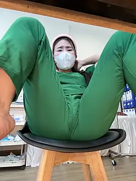 secretly_masturbating webcam show