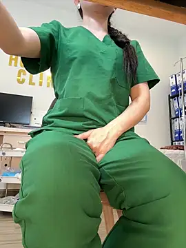 secretly_masturbating webcam show