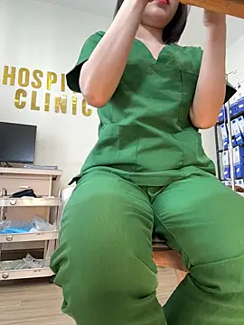 secretly_masturbating webcam show