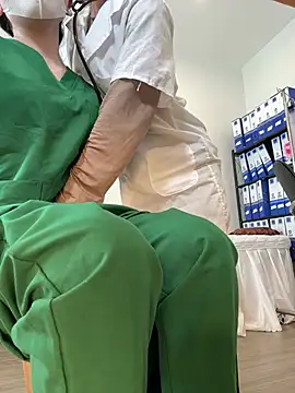 secretly_masturbating Show Webcam