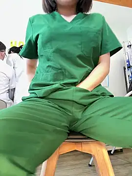 secretly_masturbating Show in webcam