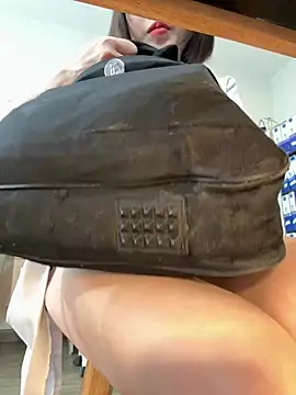 secretly_masturbating Webcam Show
