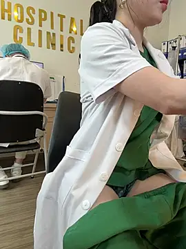 secretly_masturbating webcam show