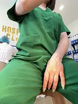 secretly_masturbating webcam show
