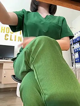secretly_masturbating webcam show