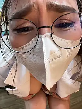 secretly_masturbating Adlı Modelin Web Kamerası Şovu