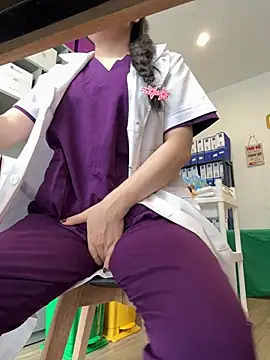 secretly_masturbating Adlı Modelin Web Kamerası Şovu