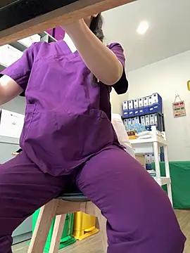 Pokazy przed kamerką – secretly_masturbating