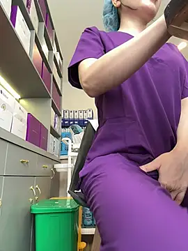 secretly_masturbating: διαδικτυακό σόου στην κάμερα