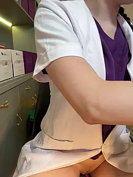 secretly_masturbating Show Webcam