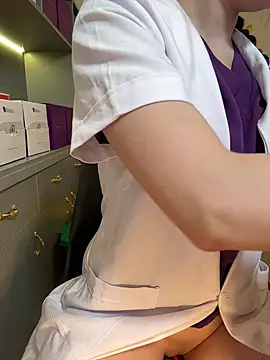 secretly_masturbating webcam show