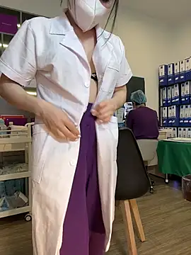 secretly_masturbating Show Webcam