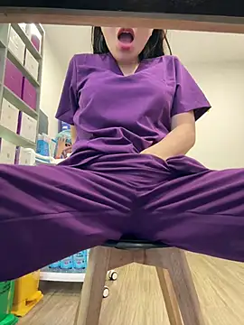 secretly_masturbating webkamerás műsora