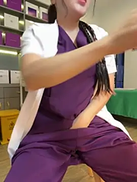 secretly_masturbating Show Webcam