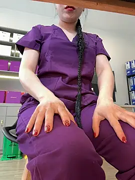 secretly_masturbating Show Webcam