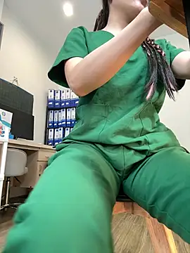 secretly_masturbating webcam show
