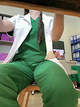 secretly_masturbating Show Webcam