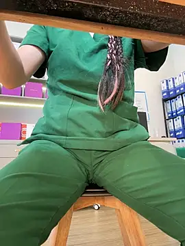 Вебкам-шоу secretly_masturbating