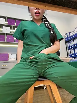 secretly_masturbating ওয়েবক্যাম শো