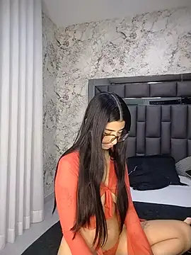 April_Addams69 Show in webcam