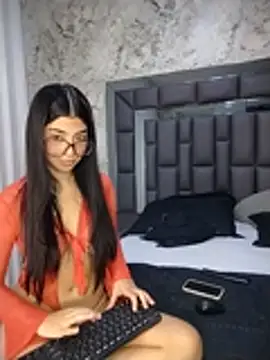 April_Addams69's Webcam Show