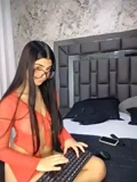 Pertunjukan Kamera Web April_Addams69