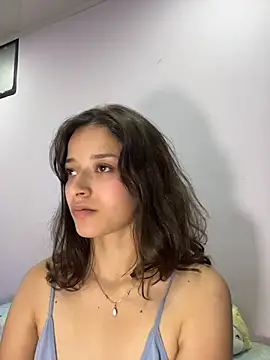 BIIA_SWEET Show in webcam