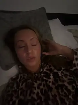 แชท XXX สดของ JuicyJade69xo