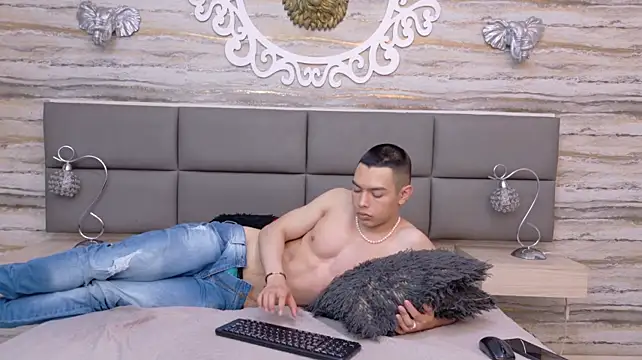 Turjan_Sultan Шоу с уебкамера