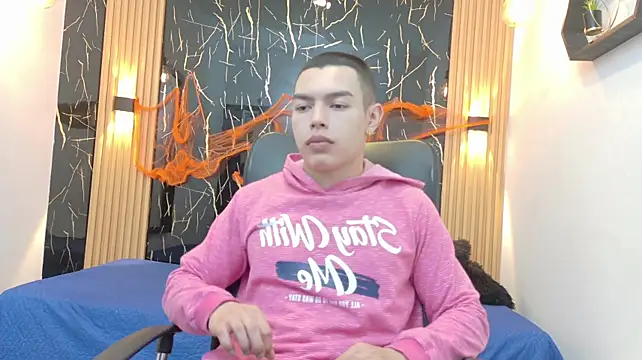 Turjan_Sultan webkamerás műsora