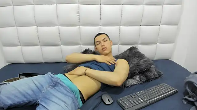 Show modela Turjan_Sultan na web-kameri