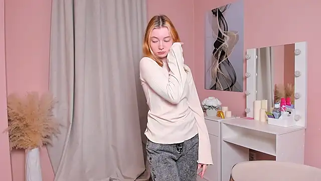 ClaraKhora Webcam show