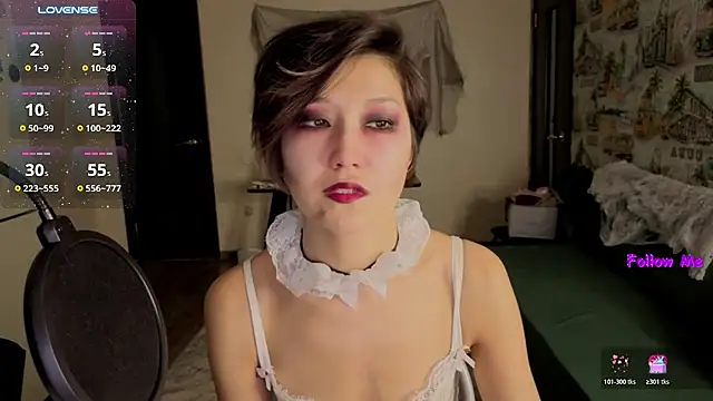 Pokazy przed kamerką – Leyla13Stoone