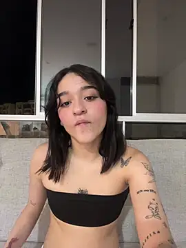 aleja__luxn Webbikameraesitys