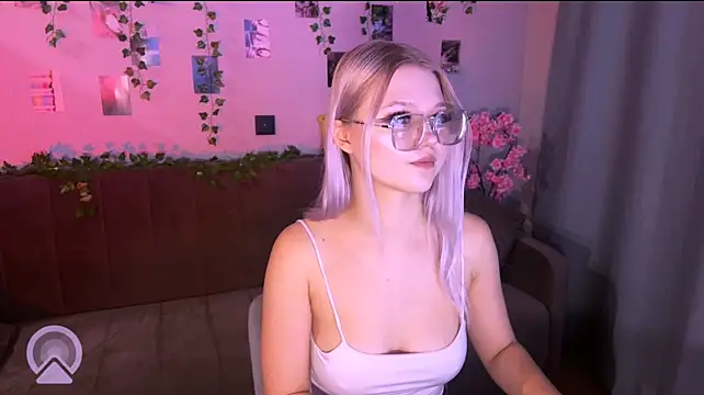 lunessath's Webcam Show