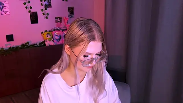 lunessath – webcam-show