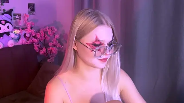 lunessath's Webcam Show