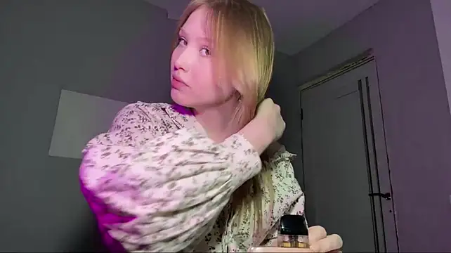 CaritaTorivio's Webcam Show