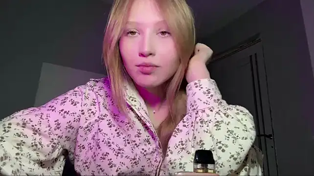 CaritaTorivio Webcam-Show