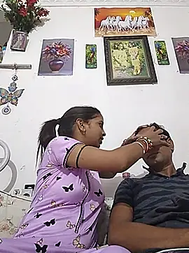 Priya_couple1 Webcamshow