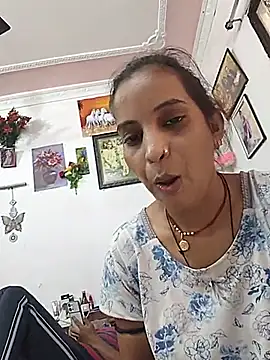 Priya_couple1n Webbikameraesitys