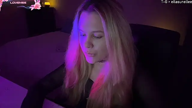 EllaSunellee's Live XXX Chat