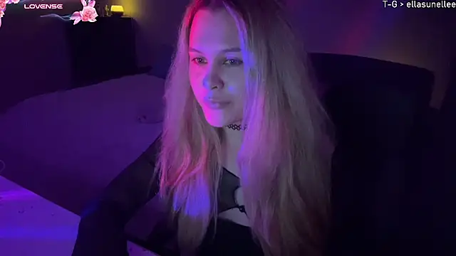 EllaSunellee's Live XXX Chat