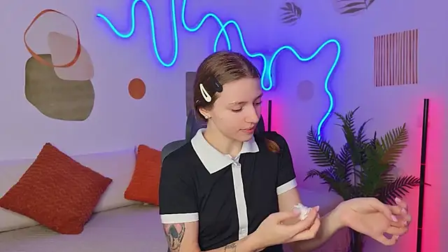 HeyTaylor Live XXX-chat
