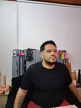 הופעת וובקאם של Alejandro_bdsm