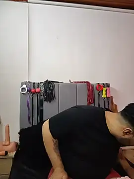 Pokazy przed kamerką – Alejandro_bdsm