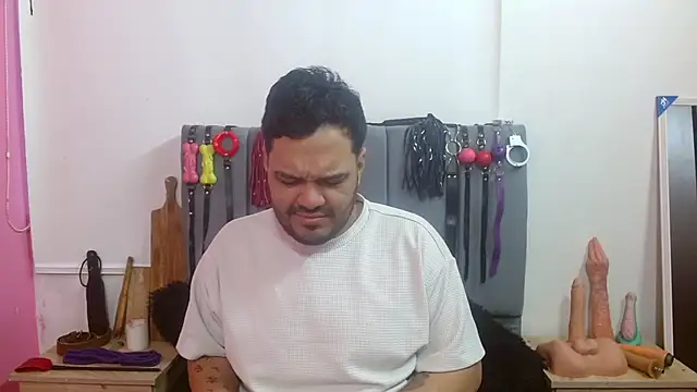 Alejandro_bdsm Adlı Modelin Web Kamerası Şovu